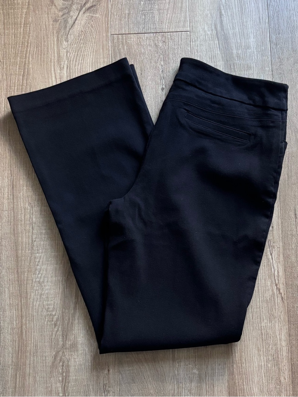 Reitmans High Rise Flare Pull On Dress Pant in Black